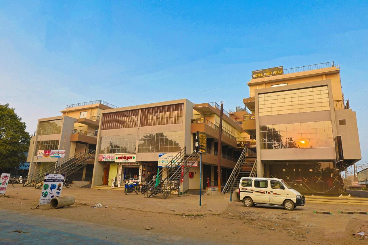 Hotel Monville Group Vadodara Esterno foto